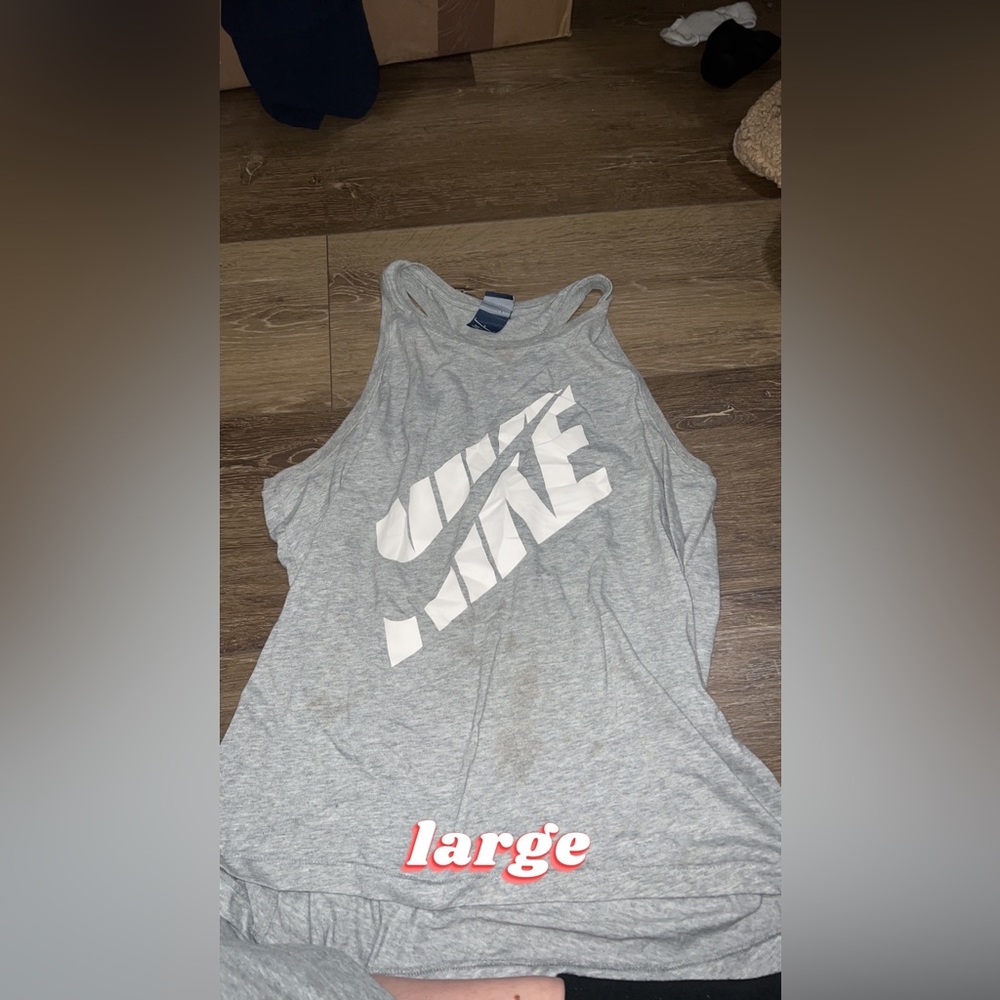 gray nike tank top size large